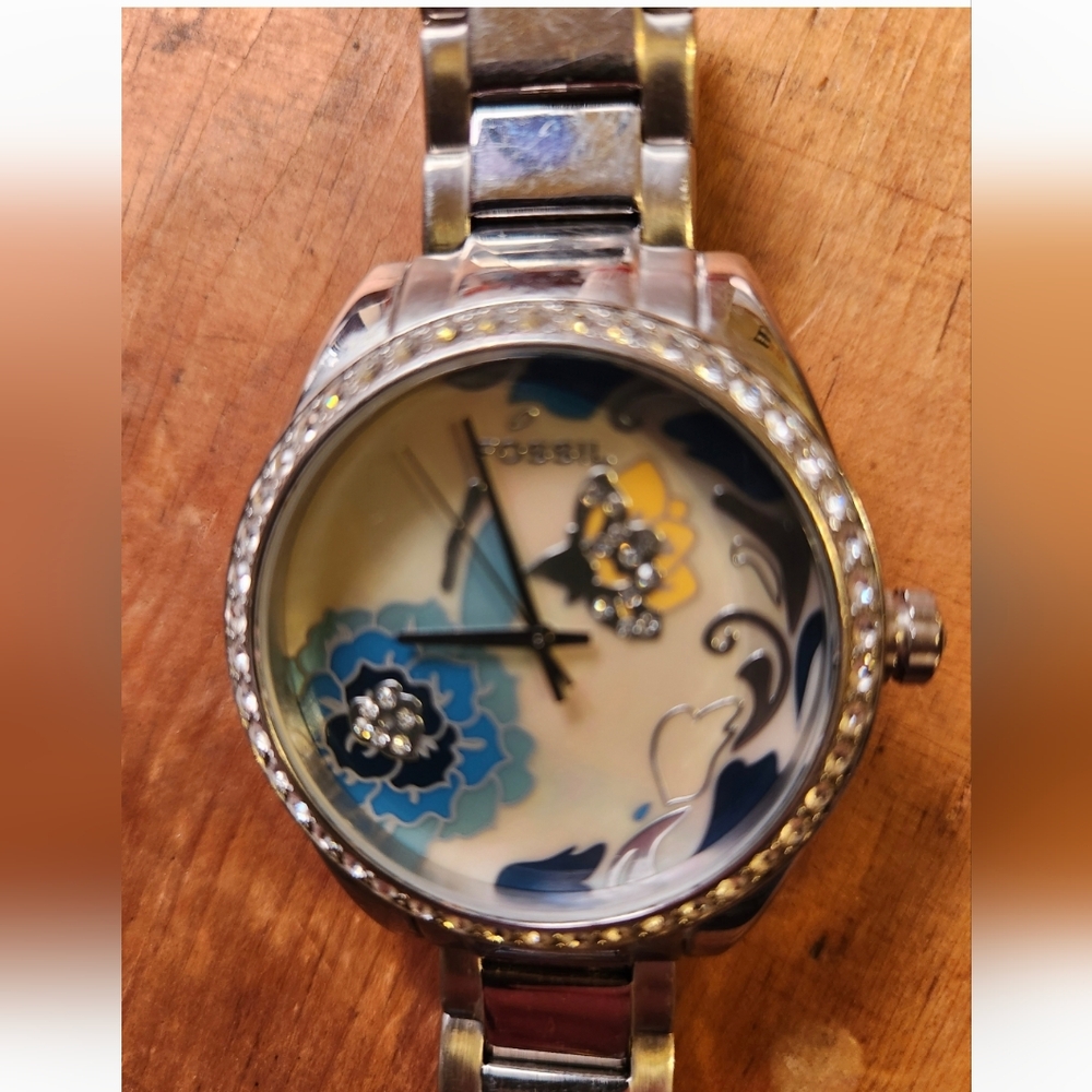Fossil Silver Watch with Floral Design - Picture 4 of 5